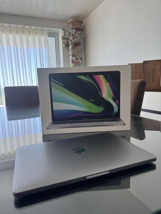 MacBook Pro 13” M2 – 8 GB RAM – 256 GB SSD + Caixa Original