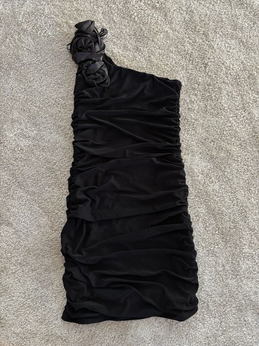 Przepiękna marszczona sukienka z różami 3D S dopasowana rozciągliwa