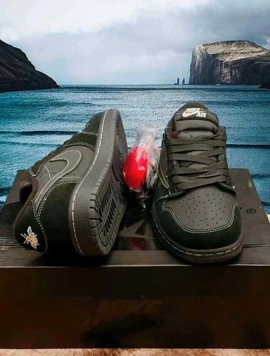 Jordan_1_Retro_Low_OG_SP_Travis_Scott_Black R.42