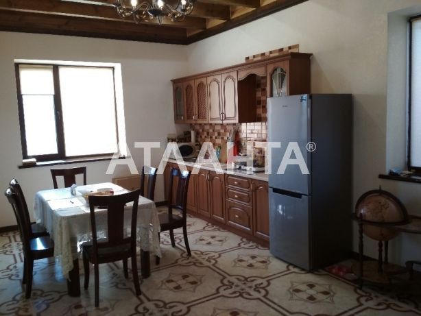 Будинок у Фонтанці на березі моря!