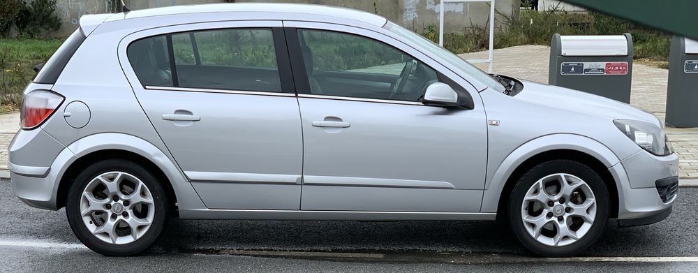 Opel Astra Cosmo 1.3cdti || 1.dono || motor corrente || cx 6
