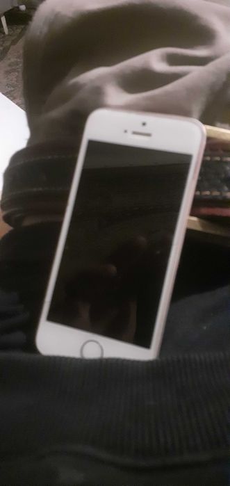 Iphone SE 1 gen 2016 на 128 gb