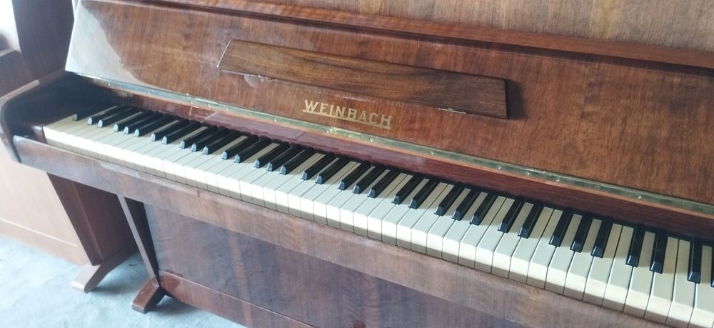 Piano vertical Weinbach (Petrof) Oferta Transporte e Afinação