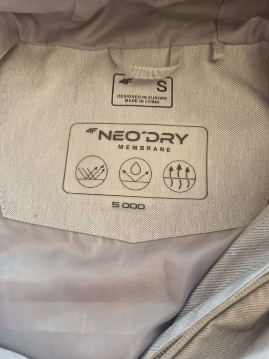 Sprzedam kurtkę damską 4F, rozmiar S, kolor szary.