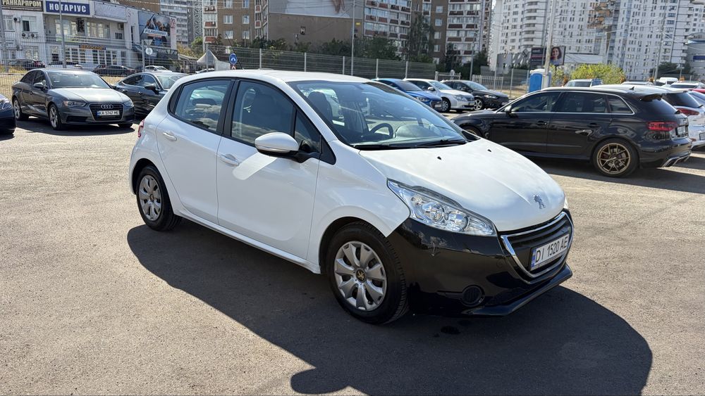 Peugeot 208