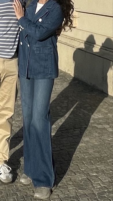 Dzinsy Levi’s dzwony 30r.