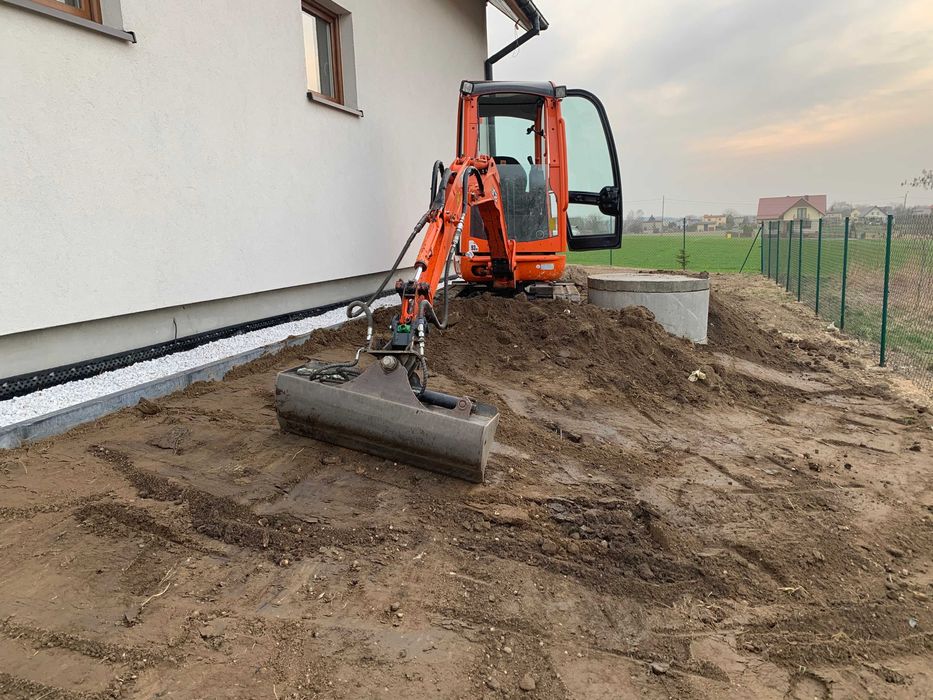Usługi Koparką  Obrotową Drogi Dojazdowe Wykopy  Usługi Minikoparką