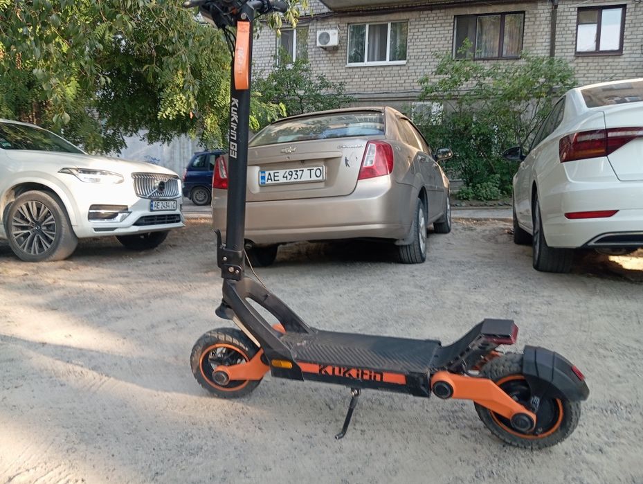 Продам электросамокат Kugoo Kirin G3