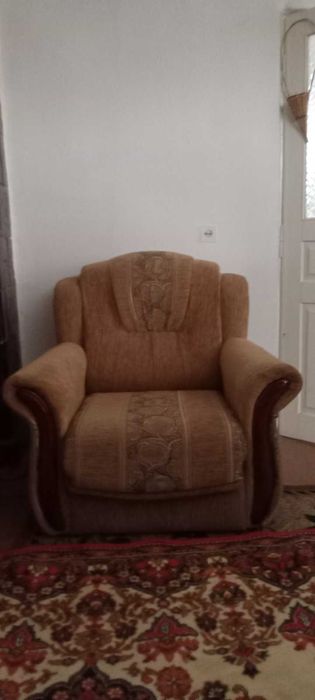 Продам диван разом із кріслами