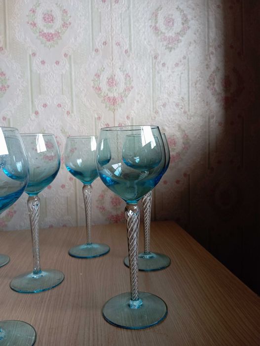 Copos de vinho vintage64862882959617123