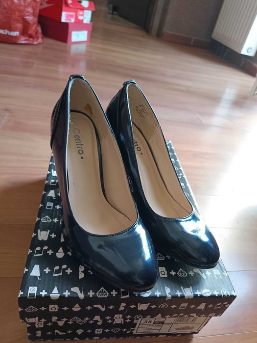 Szpilki granatowe połysk