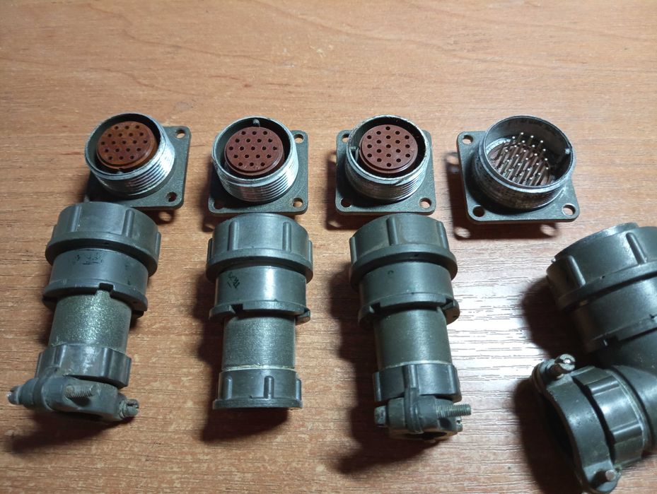 Разъемы (соединители) 2РМ24Б19Г1В1, разъем (п/м) ШР55П35НШ3 (б/у)