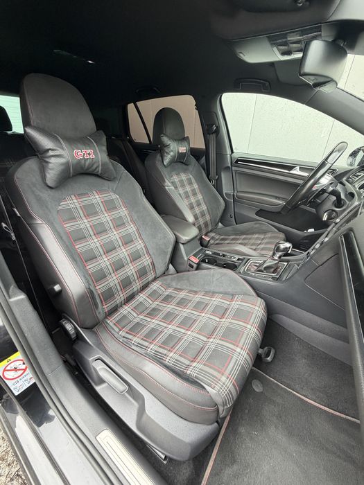 VW Golf Mk7 Gti  DSG Full black ( Trato de Crédito)