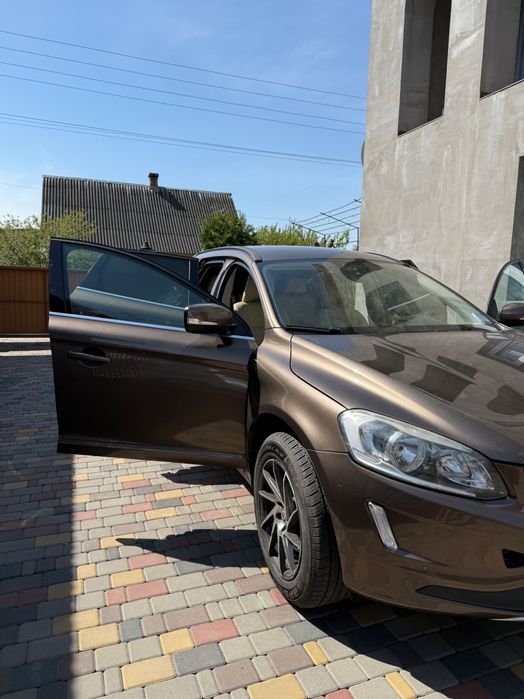 Продам Volvo XC60