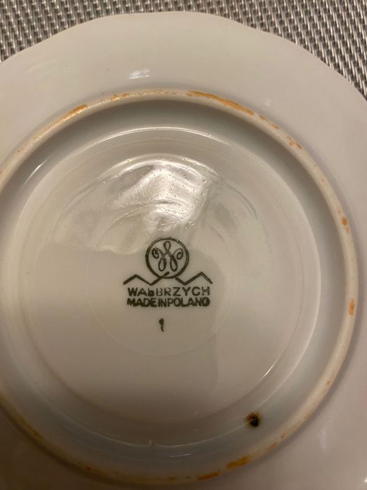 Śliczny komplet filiżanek do kawy z podstawkami PRL made in Poland