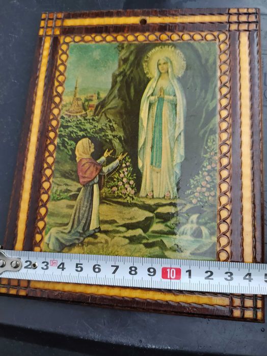Rzeźba w drewnie Aniela Zgoda Motyw religijny