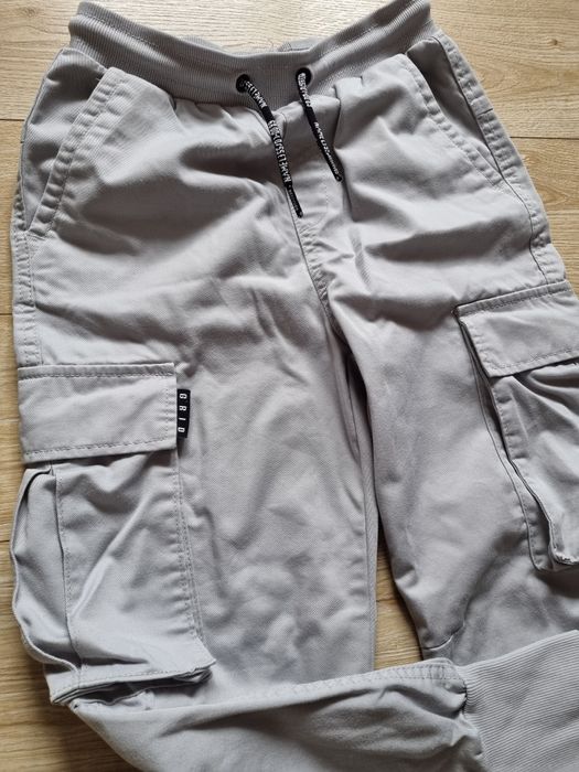 Bojówki, spodnie r. 152 Reserved, szare, ściągacze