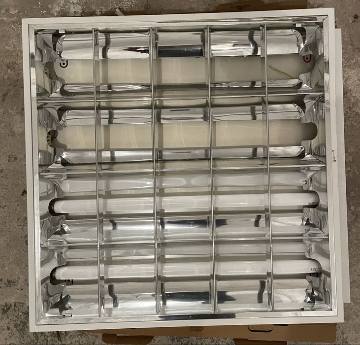 Lampy rastrowe 60x60