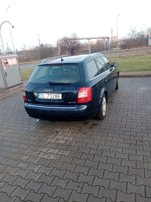 Audi a4 b6 1.9tdi kombi,hak,klima