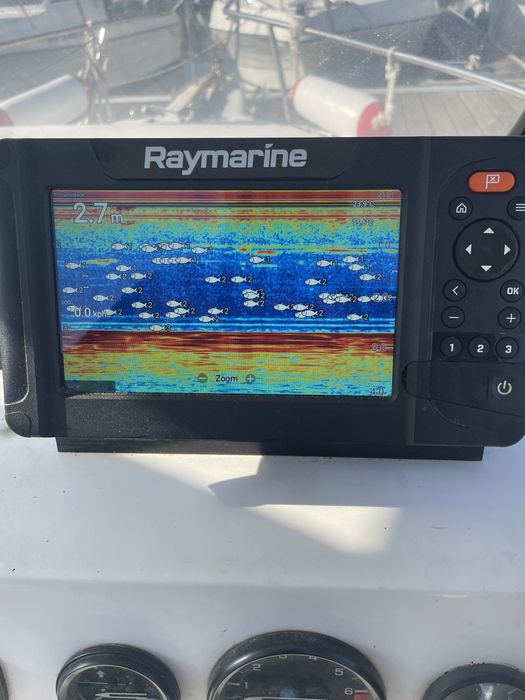 Raymarine Element 7 HV – Sonda/GPS de 7” c/ HyperVision