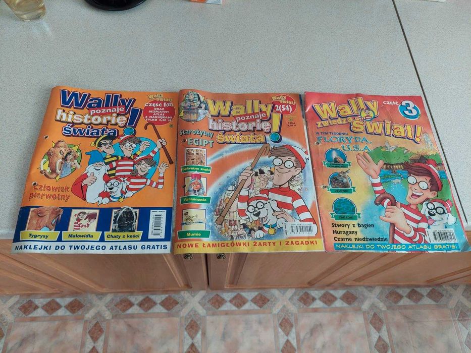 Czasopisma Wally zwiedza świat + segregatory
