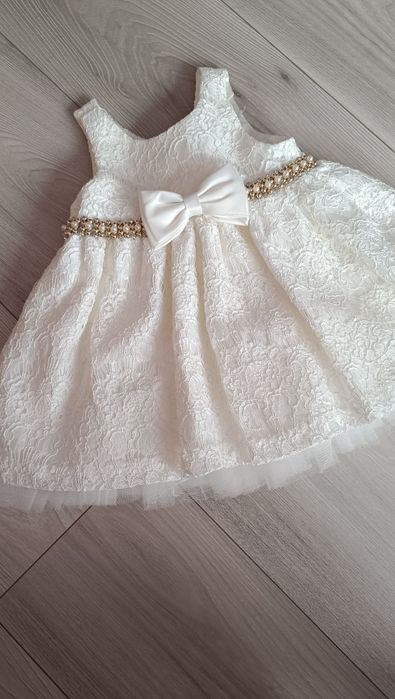 Sukienka na chrzest 80/86