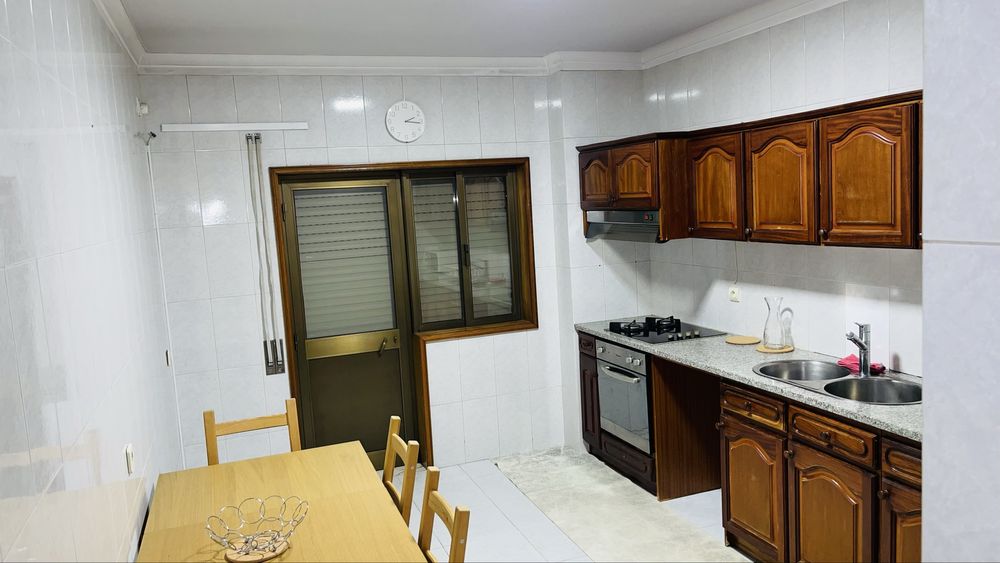 Aluga-se 1 Quartos Completos para trabalhador ou estudantes