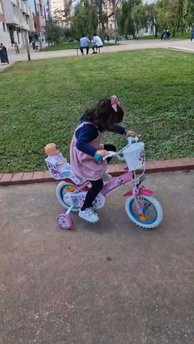 Vendo biciclete criança (menina)