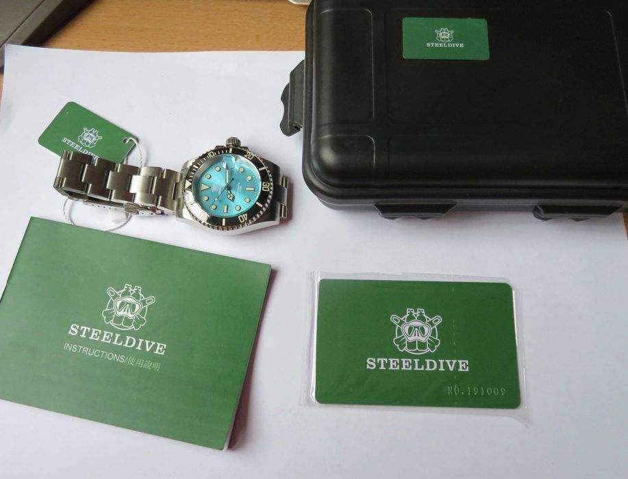 zegarek  diver  turkusowy automat   wr 300m