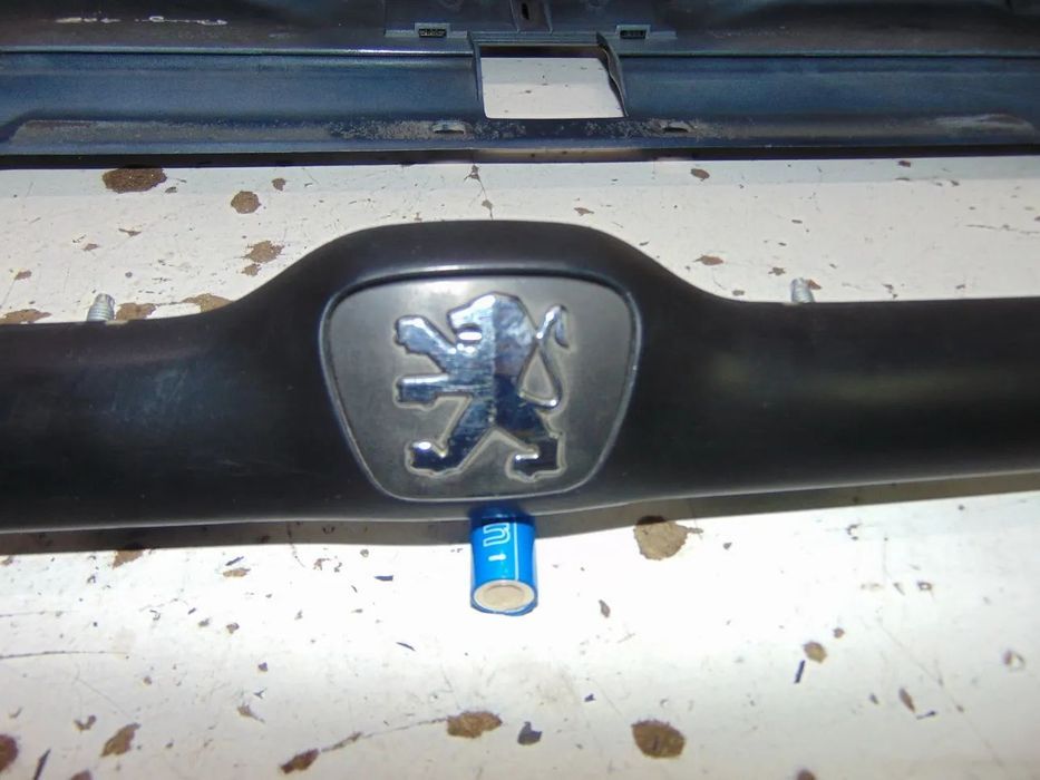 Peugeot 406 grelha " nova de stock antigo