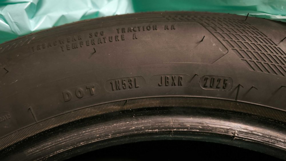 (Nowe) Opony letnie 235/55/18 Goodyear