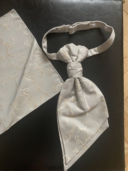 Plastron i poszetka Wilvorst nowy