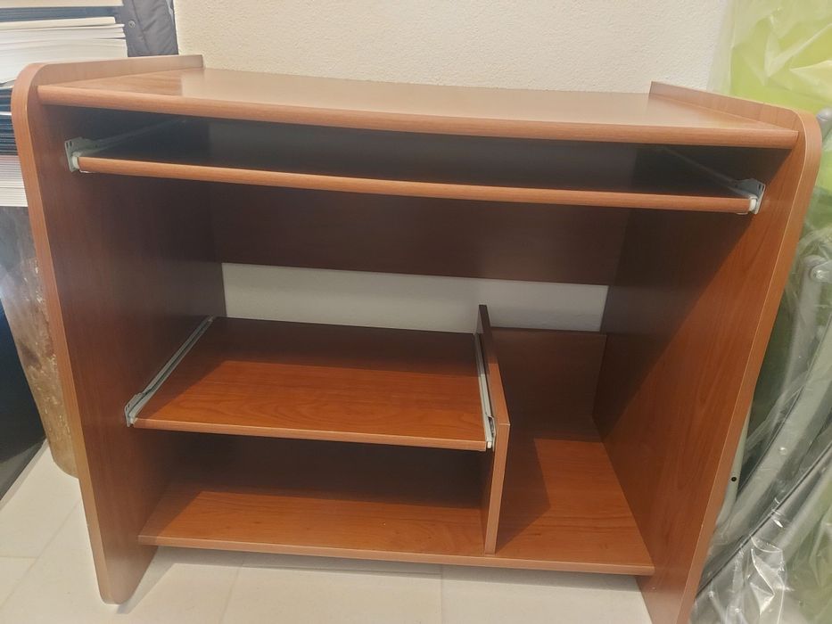 Secretária para computador