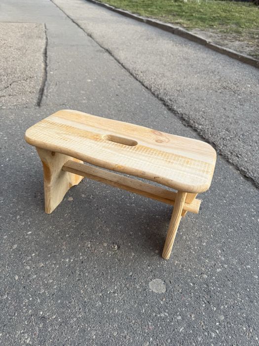 Taboret drewniny sosnowy