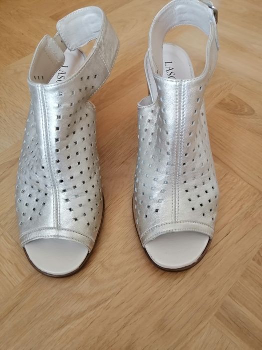 Eleganckie buty skórzane 37 Lasocki