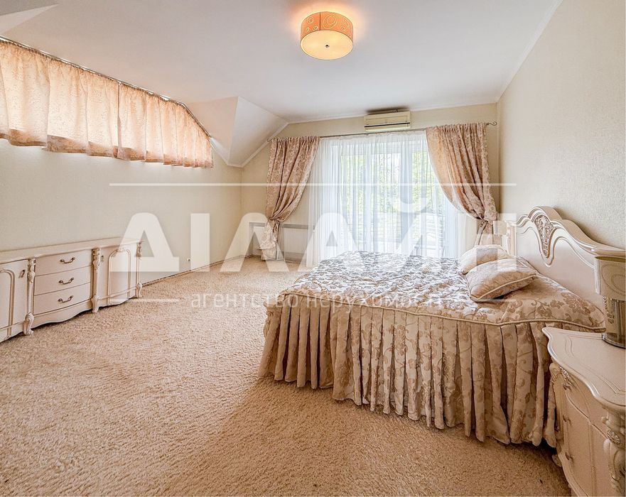 ТОП будинок на Дніпрі 250 м2 , 3 спальні