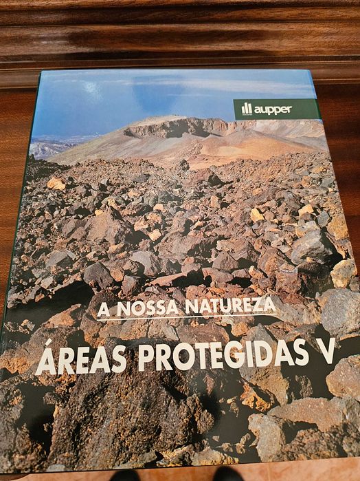 Coleção de 10 livros A nossa natureza, novos