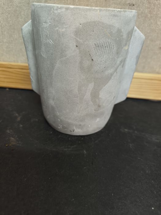 Vaso estilo oriental
Vaso decorativo com um design único e moderno.

-