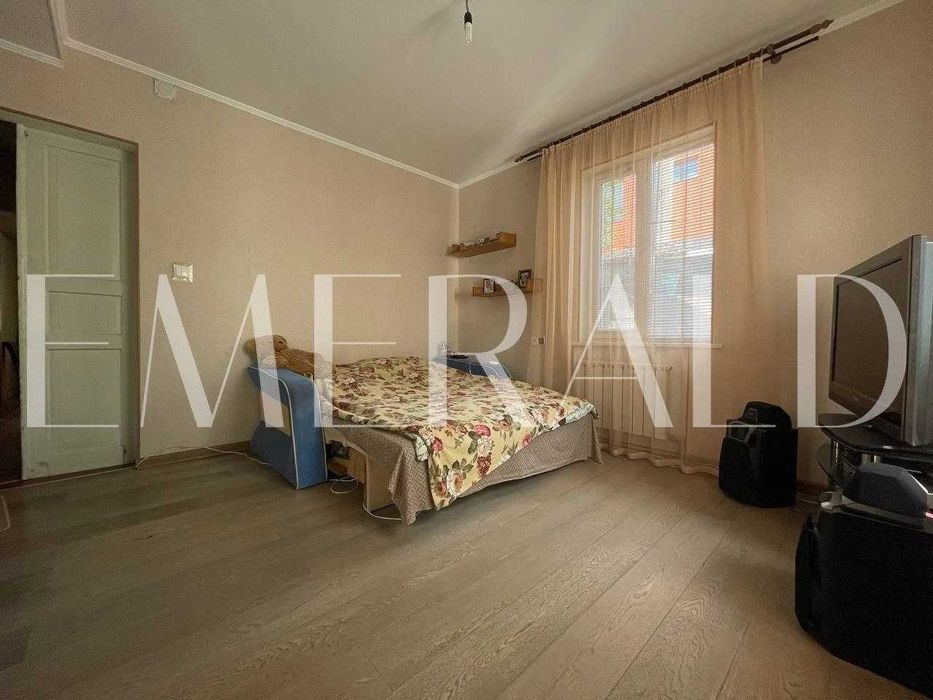 Будинок на ділянці 5 соток. Подільський район