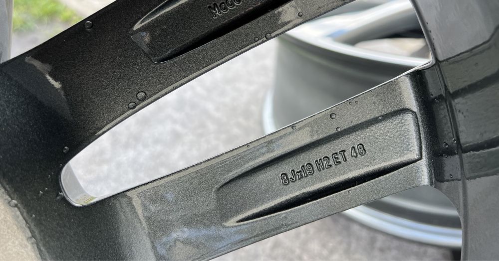 Диски титани R19 Passat R Line 8Jx19H2 ET48  tiguan jetta 5х112