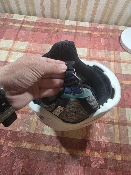 Горнолыжный шлем Salomon QST Charge