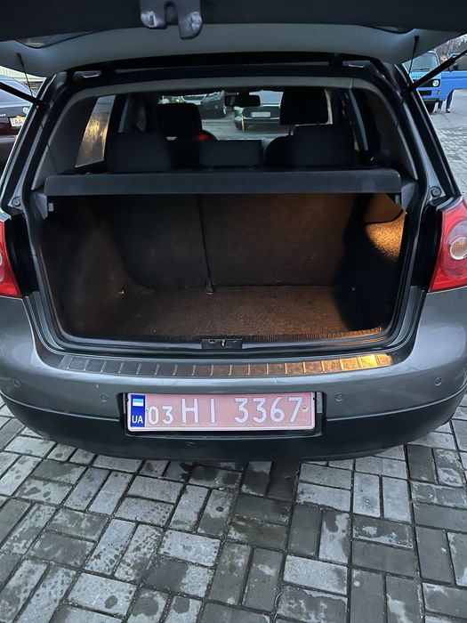 Продаж свіжо пригнаного фольксвагена гольф 5 1.6 мпі