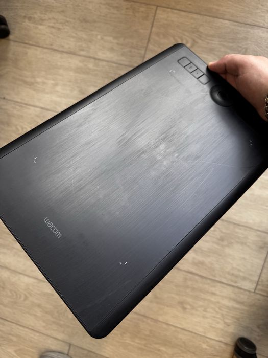 Wacom Intuos Pro M PTH-660