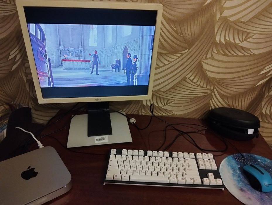 Macmini с дисководом продам