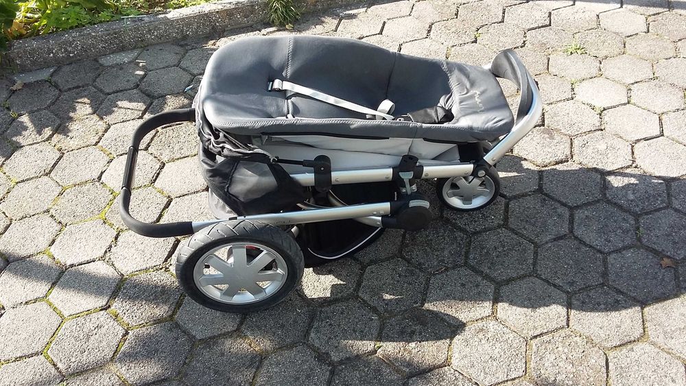 Carrinho de bebé Quinny
