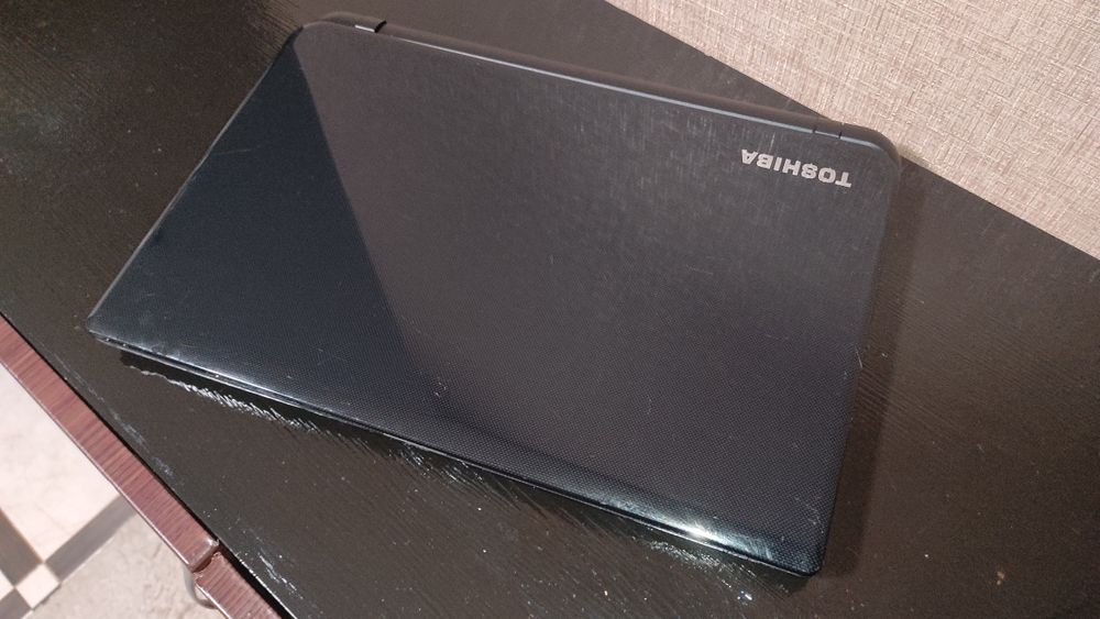 Ноутбук Toshiba Satellite L50 i7-5500U / 6Gb DDR3 / SSD 256 Gb