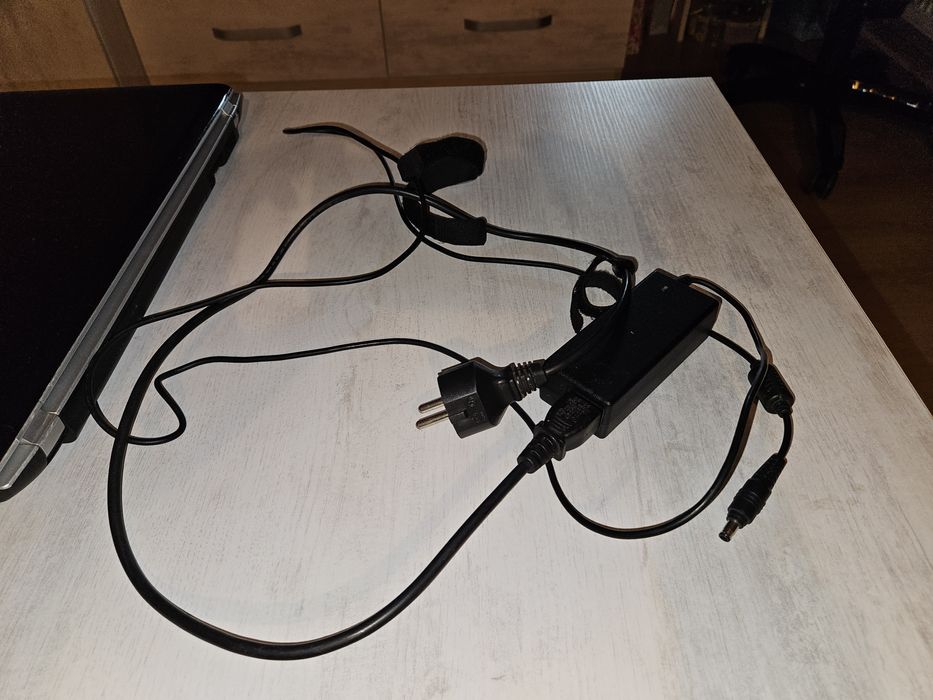 Блок живлення ноутбука Samsung  r728