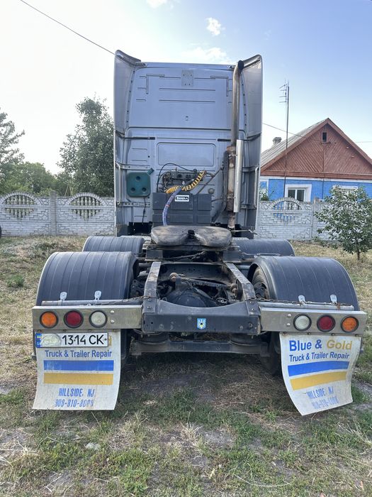 Тягач VOLVO VNL 660 2002р