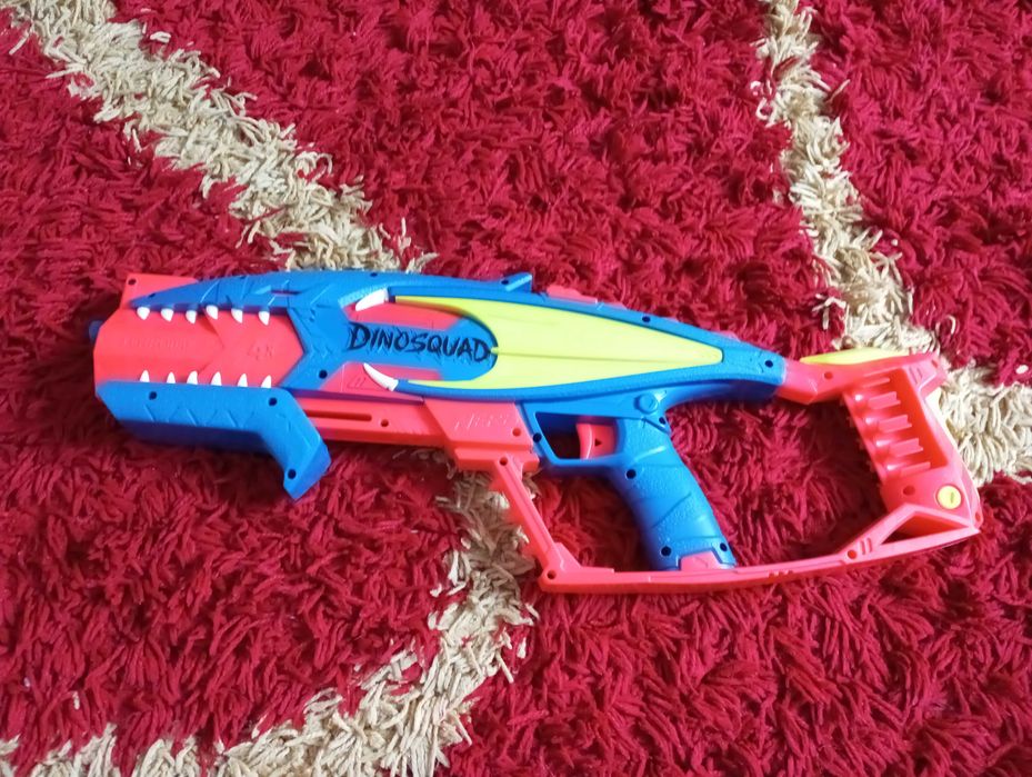 Продам Nerf DinosQuad