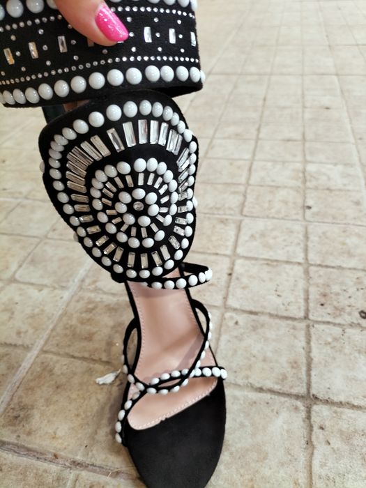 Sandálias novas n37